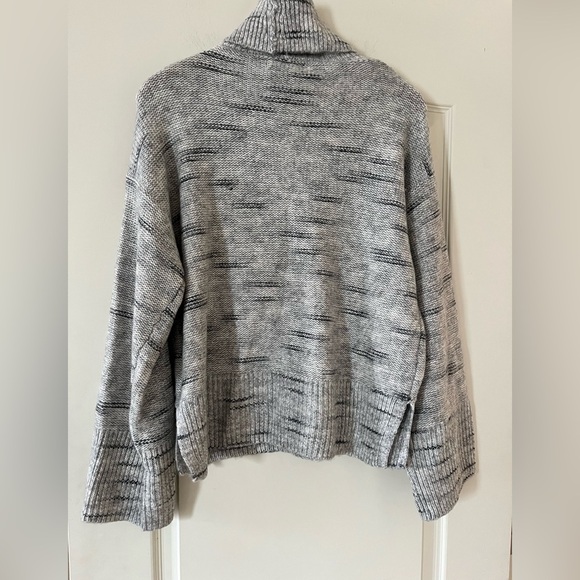 Sanctuary Acrylic Blend Gray Cable Knot Turtleneck Sweater Women’s size Small - Picture 4 of 15